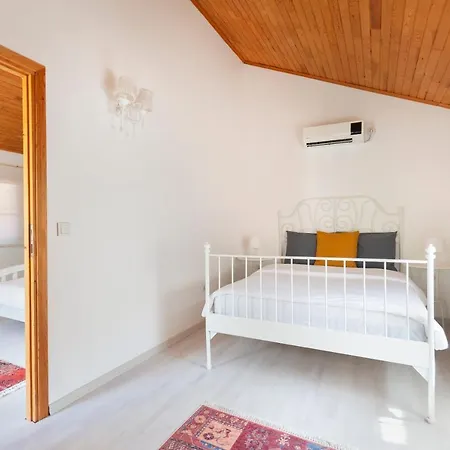 Lukkies Bed & Breakfast 3*