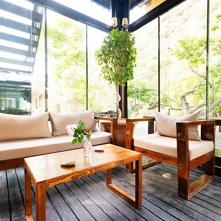 Bed and Breakfast Lukkies 4*