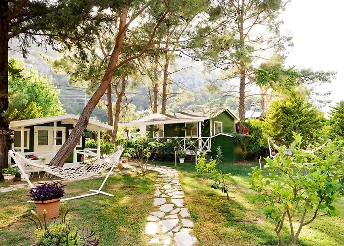 Lukkies Bed & Breakfast 4*