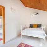Lukkies Bed and Breakfast 4*