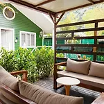 Lukkies Bed and Breakfast Çıralı