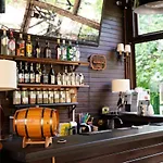 Bed and Breakfast Lukkies 4*