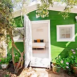 Bed and Breakfast Lukkies 4*